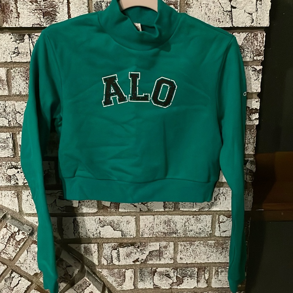 Alo cropped mock neck sweatshirt in perfect condition Xsmall